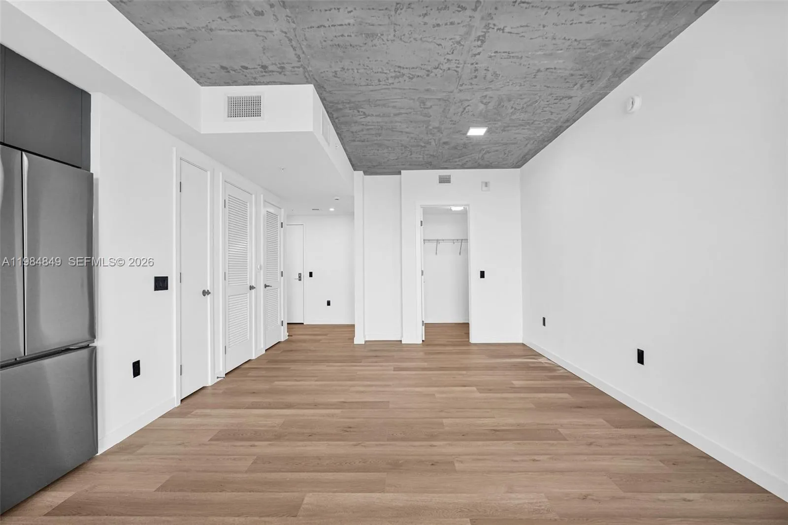 307 Sw 5th St 1809, Fort Lauderdale, Florida 33315, Fort Lauderdale, Florida 33315, 2 Bedrooms Bedrooms, ,1 BathroomBathrooms,Residential Lease,For Rent,307 Sw 5th St 1809, Fort Lauderdale, Florida 33315,A11984849