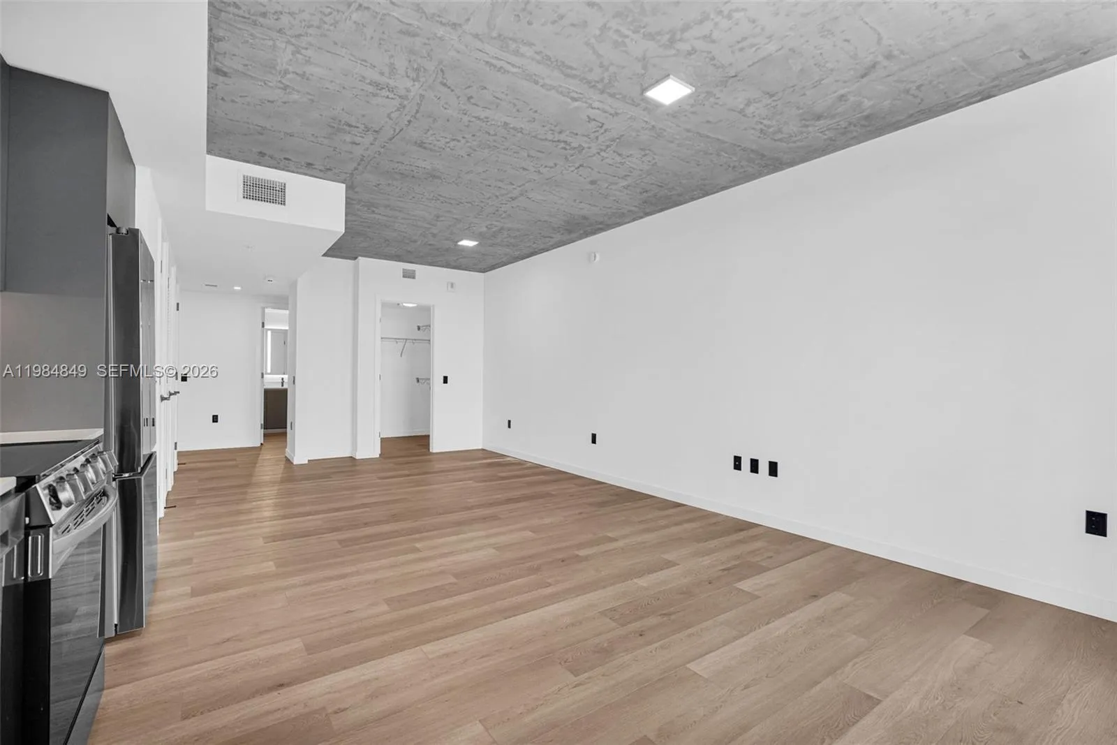 307 Sw 5th St 1809, Fort Lauderdale, Florida 33315, Fort Lauderdale, Florida 33315, 2 Bedrooms Bedrooms, ,1 BathroomBathrooms,Residential Lease,For Rent,307 Sw 5th St 1809, Fort Lauderdale, Florida 33315,A11984849