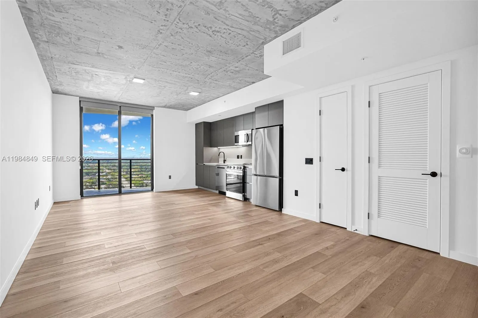307 Sw 5th St 1809, Fort Lauderdale, Florida 33315, Fort Lauderdale, Florida 33315, 2 Bedrooms Bedrooms, ,1 BathroomBathrooms,Residential Lease,For Rent,307 Sw 5th St 1809, Fort Lauderdale, Florida 33315,A11984849