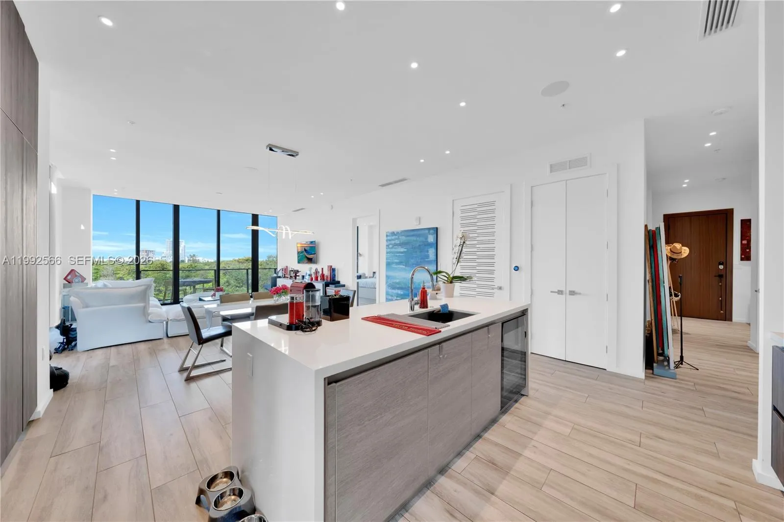 3156 Sw 27th Ave 501, Miami, Florida 33133, Miami, Florida 33133, 2 Bedrooms Bedrooms, ,2 BathroomsBathrooms,Residential Lease,For Rent,3156 Sw 27th Ave 501, Miami, Florida 33133,A11992566