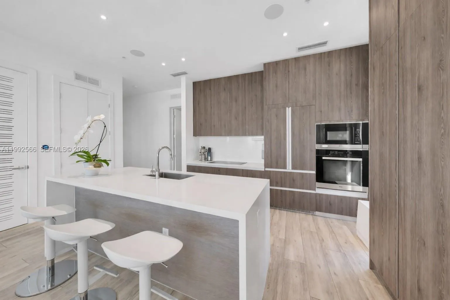 3156 Sw 27th Ave 501, Miami, Florida 33133, Miami, Florida 33133, 2 Bedrooms Bedrooms, ,2 BathroomsBathrooms,Residential Lease,For Rent,3156 Sw 27th Ave 501, Miami, Florida 33133,A11992566