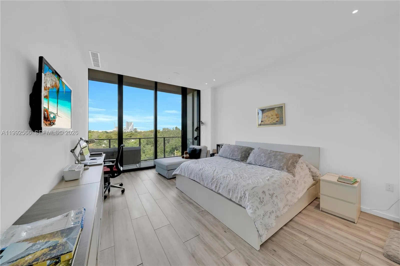 3156 Sw 27th Ave 501, Miami, Florida 33133, Miami, Florida 33133, 2 Bedrooms Bedrooms, ,2 BathroomsBathrooms,Residential Lease,For Rent,3156 Sw 27th Ave 501, Miami, Florida 33133,A11992566