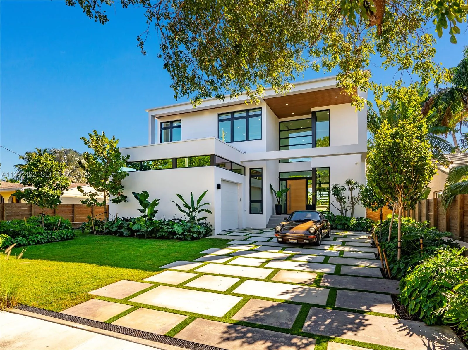 1230 Cleveland Rd, Miami Beach, Florida 33141, Miami Beach, Florida 33141, 5 Bedrooms Bedrooms, ,5 BathroomsBathrooms,Residential Lease,For Rent,1230 Cleveland Rd, Miami Beach, Florida 33141,A11992492