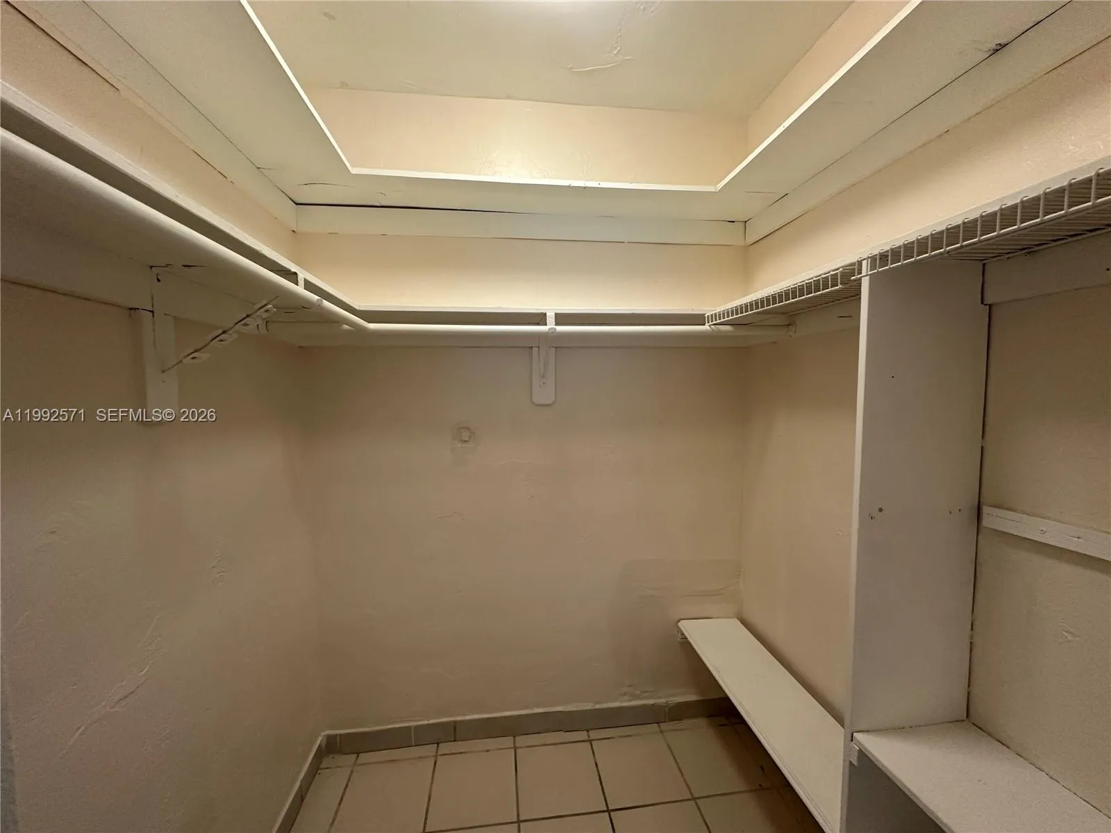 1008 Nw 45th Ave 9, Miami, Florida 33126, Miami, Florida 33126, 1 Bedroom Bedrooms, ,1 BathroomBathrooms,Residential Lease,For Rent,1008 Nw 45th Ave 9, Miami, Florida 33126,A11992571
