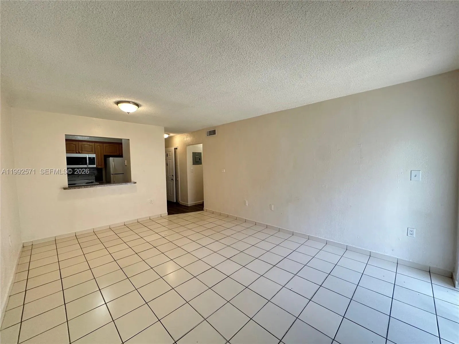 1008 Nw 45th Ave 9, Miami, Florida 33126, Miami, Florida 33126, 1 Bedroom Bedrooms, ,1 BathroomBathrooms,Residential Lease,For Rent,1008 Nw 45th Ave 9, Miami, Florida 33126,A11992571