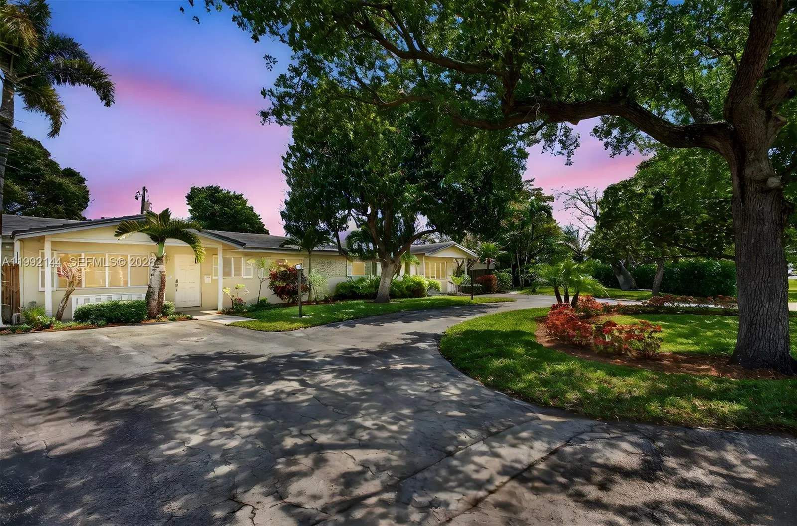 3900 Ne 22nd Ave, Lighthouse Point, Florida 33064, Lighthouse Point, Florida 33064, ,Residential Income,For Sale,3900 Ne 22nd Ave, Lighthouse Point, Florida 33064,A11992144