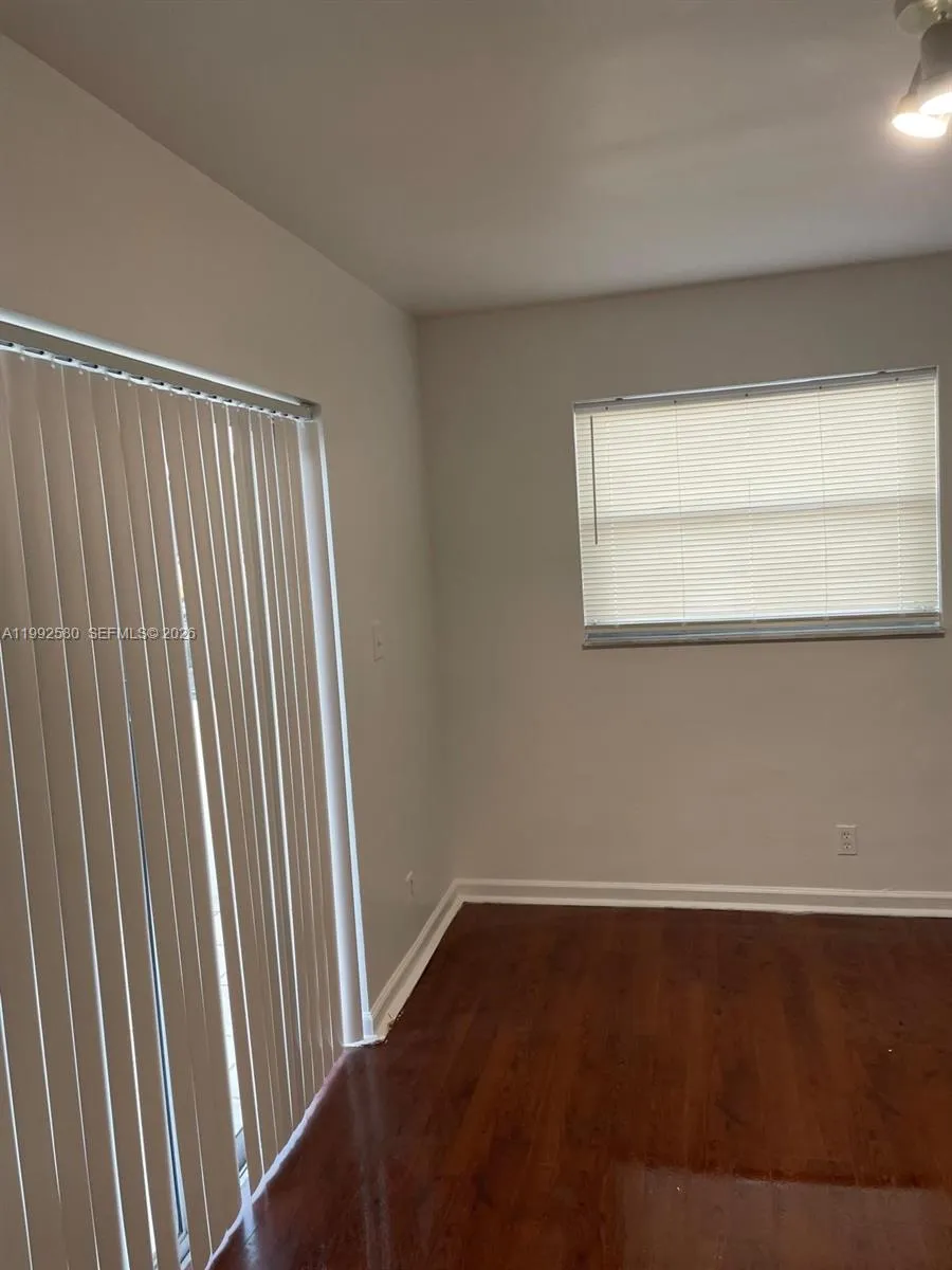 222 Sw 1st St H-5, Pompano Beach, Florida 33060, Pompano Beach, Florida 33060, 2 Bedrooms Bedrooms, ,2 BathroomsBathrooms,Residential Lease,For Rent,222 Sw 1st St H-5, Pompano Beach, Florida 33060,A11992580