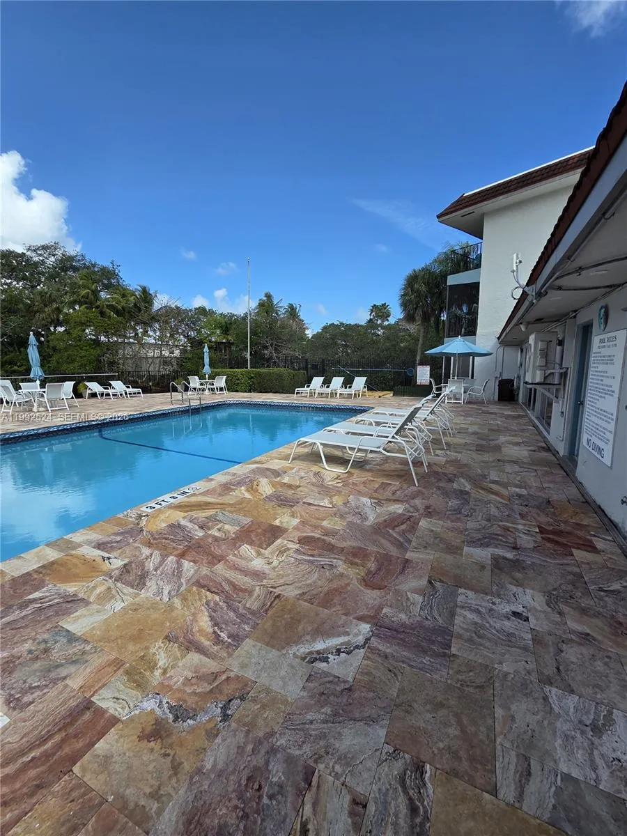 333 Nw 17th Ct 203b, Fort Lauderdale, Florida 3331, Fort Lauderdale, Florida 33311, 2 Bedrooms Bedrooms, ,2 BathroomsBathrooms,Residential,For Sale,333 Nw 17th Ct 203b, Fort Lauderdale, Florida 3331,A11992524