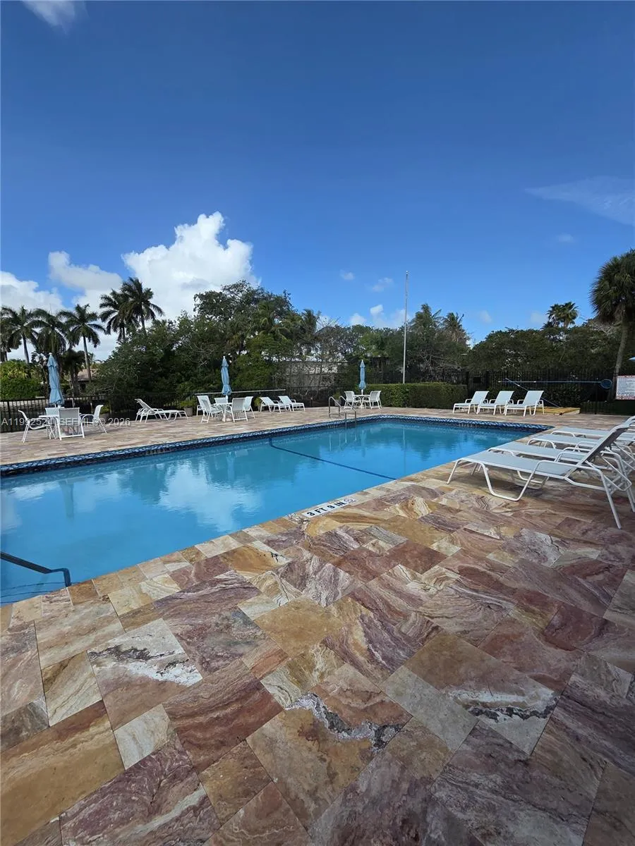 333 Nw 17th Ct 203b, Fort Lauderdale, Florida 3331, Fort Lauderdale, Florida 33311, 2 Bedrooms Bedrooms, ,2 BathroomsBathrooms,Residential,For Sale,333 Nw 17th Ct 203b, Fort Lauderdale, Florida 3331,A11992524