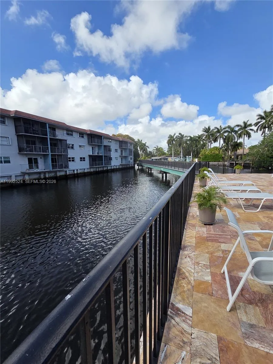 333 Nw 17th Ct 203b, Fort Lauderdale, Florida 3331, Fort Lauderdale, Florida 33311, 2 Bedrooms Bedrooms, ,2 BathroomsBathrooms,Residential,For Sale,333 Nw 17th Ct 203b, Fort Lauderdale, Florida 3331,A11992524