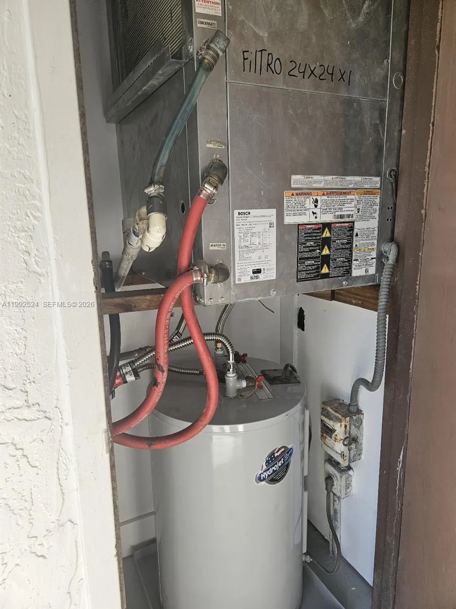 333 Nw 17th Ct 203b, Fort Lauderdale, Florida 3331, Fort Lauderdale, Florida 33311, 2 Bedrooms Bedrooms, ,2 BathroomsBathrooms,Residential,For Sale,333 Nw 17th Ct 203b, Fort Lauderdale, Florida 3331,A11992524