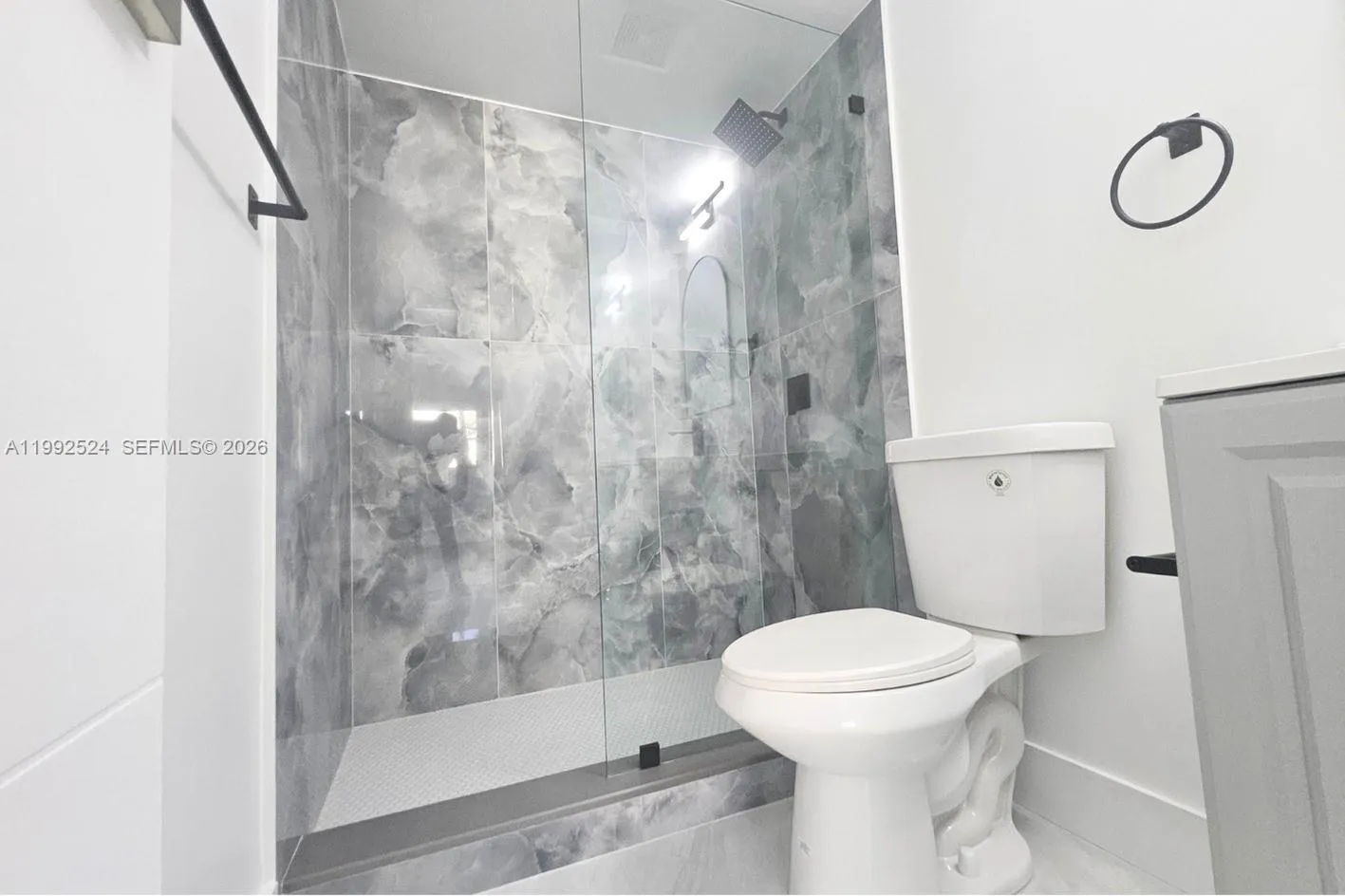 333 Nw 17th Ct 203b, Fort Lauderdale, Florida 3331, Fort Lauderdale, Florida 33311, 2 Bedrooms Bedrooms, ,2 BathroomsBathrooms,Residential,For Sale,333 Nw 17th Ct 203b, Fort Lauderdale, Florida 3331,A11992524