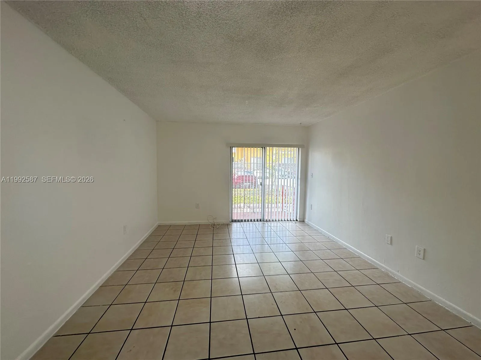 1008 Nw 45th Ave 4, Miami, Florida 33126, Miami, Florida 33126, 1 Bedroom Bedrooms, ,1 BathroomBathrooms,Residential Lease,For Rent,1008 Nw 45th Ave 4, Miami, Florida 33126,A11992587