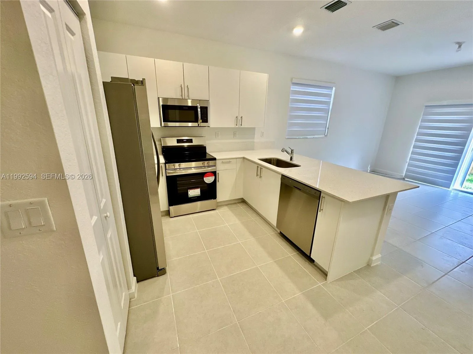 2867 Se 25th Ter ., Homestead, Florida 33035, Homestead, Florida 33035, 3 Bedrooms Bedrooms, ,2 BathroomsBathrooms,Residential Lease,For Rent,2867 Se 25th Ter ., Homestead, Florida 33035,A11992594