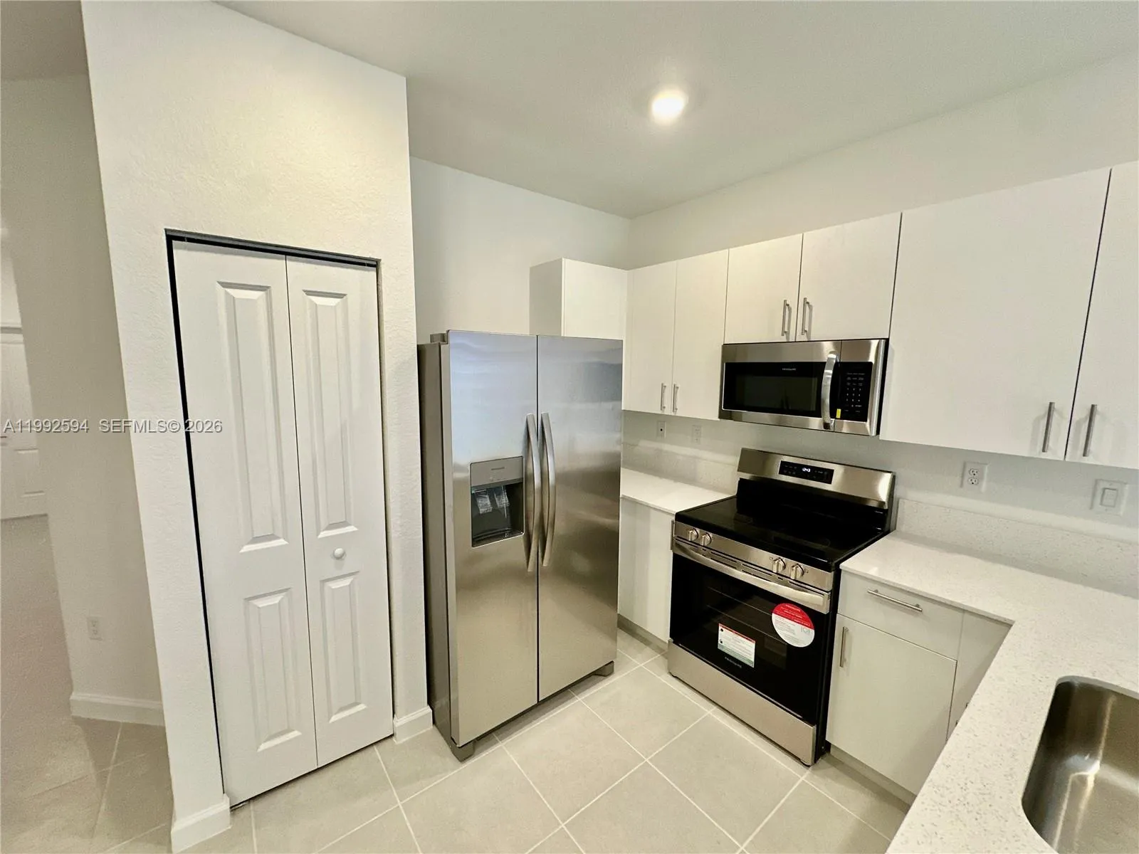 2867 Se 25th Ter ., Homestead, Florida 33035, Homestead, Florida 33035, 3 Bedrooms Bedrooms, ,2 BathroomsBathrooms,Residential Lease,For Rent,2867 Se 25th Ter ., Homestead, Florida 33035,A11992594