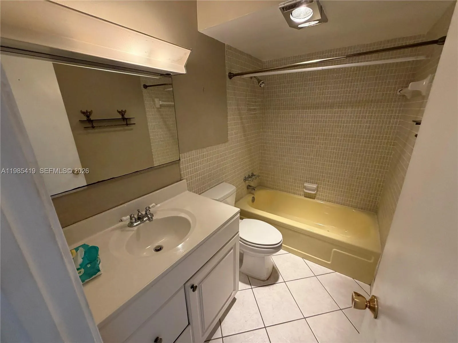 1000 Ne 14th Ave 201, Hallandale Beach, Florida 33, Hallandale Beach, Florida 33009, 2 Bedrooms Bedrooms, ,2 BathroomsBathrooms,Residential,For Sale,1000 Ne 14th Ave 201, Hallandale Beach, Florida 33,A11985419