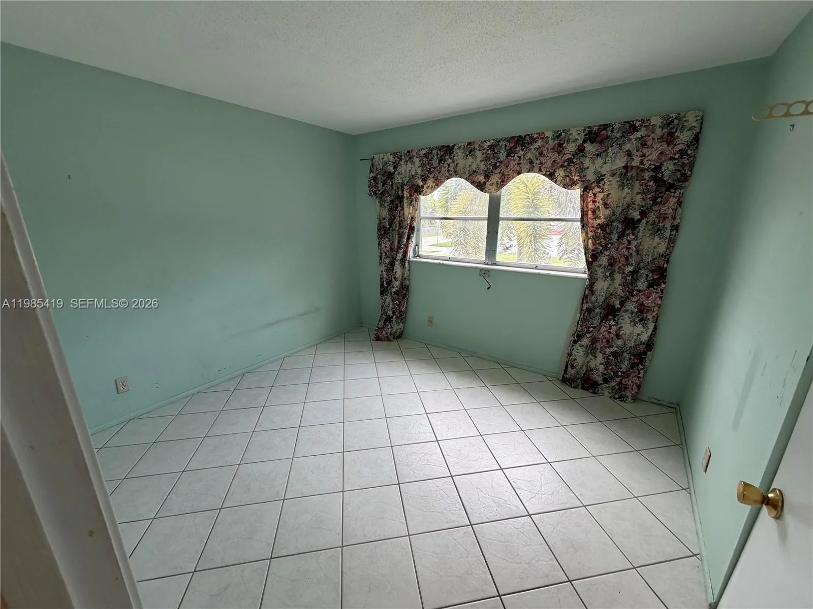 1000 Ne 14th Ave 201, Hallandale Beach, Florida 33, Hallandale Beach, Florida 33009, 2 Bedrooms Bedrooms, ,2 BathroomsBathrooms,Residential,For Sale,1000 Ne 14th Ave 201, Hallandale Beach, Florida 33,A11985419