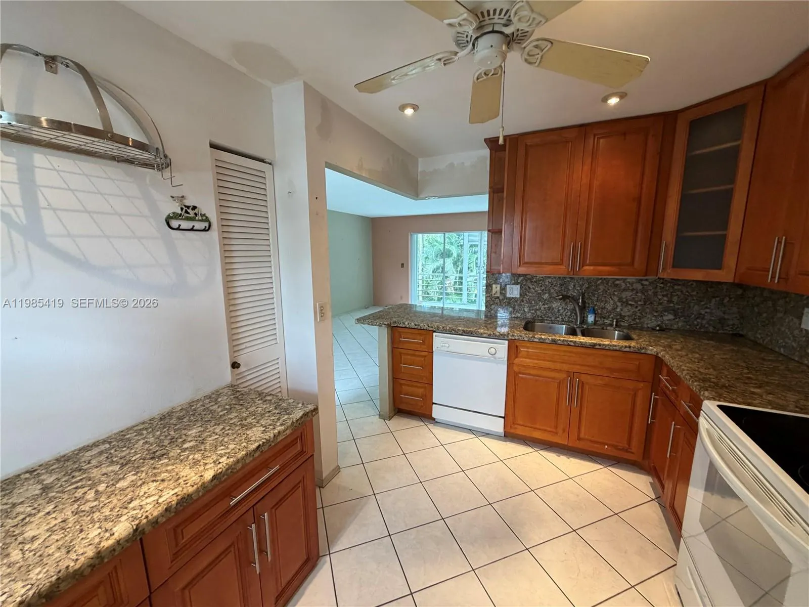 1000 Ne 14th Ave 201, Hallandale Beach, Florida 33, Hallandale Beach, Florida 33009, 2 Bedrooms Bedrooms, ,2 BathroomsBathrooms,Residential,For Sale,1000 Ne 14th Ave 201, Hallandale Beach, Florida 33,A11985419