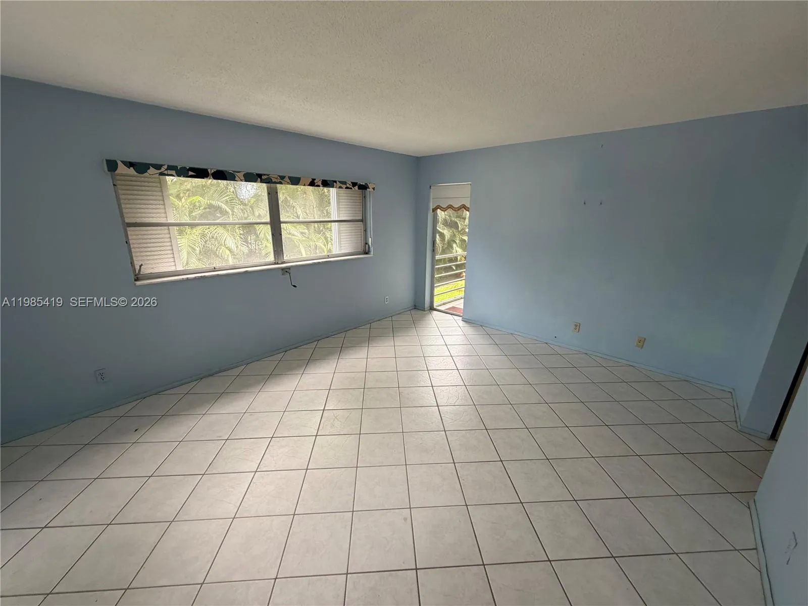 1000 Ne 14th Ave 201, Hallandale Beach, Florida 33, Hallandale Beach, Florida 33009, 2 Bedrooms Bedrooms, ,2 BathroomsBathrooms,Residential,For Sale,1000 Ne 14th Ave 201, Hallandale Beach, Florida 33,A11985419