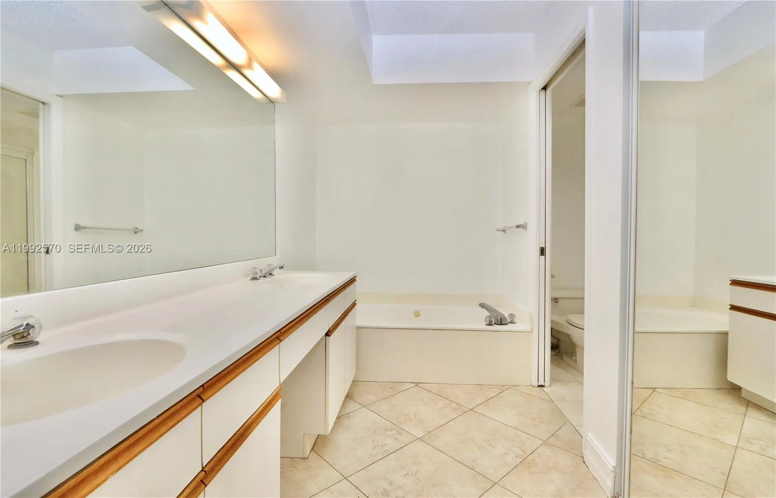 3500 Mystic Pointe Dr 1207, Aventura, Florida 3318, Aventura, Florida 33180, 2 Bedrooms Bedrooms, ,2 BathroomsBathrooms,Residential,For Sale,3500 Mystic Pointe Dr 1207, Aventura, Florida 3318,A11992570