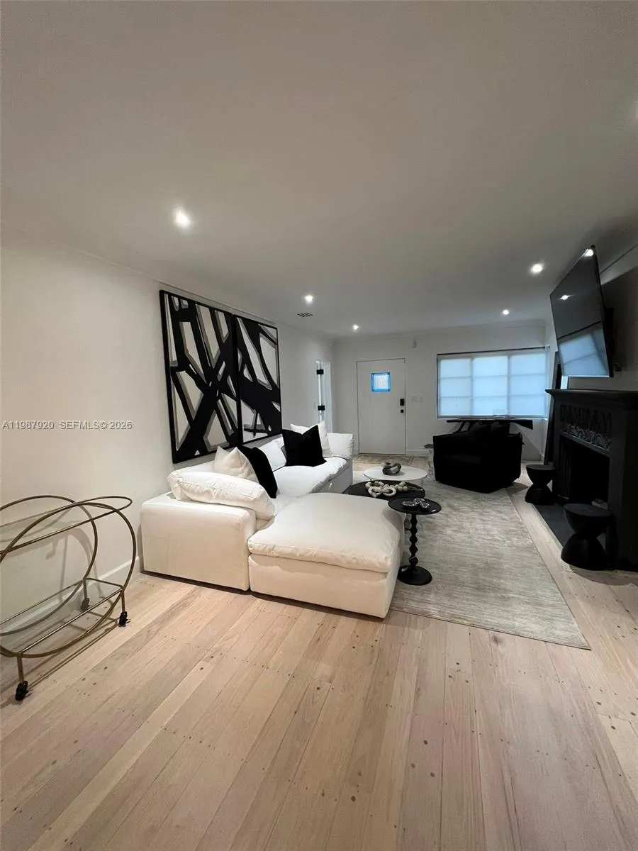 5173 Alton Rd, Miami Beach, Florida 33140, Miami Beach, Florida 33140, 3 Bedrooms Bedrooms, ,2 BathroomsBathrooms,Residential Lease,For Rent,5173 Alton Rd, Miami Beach, Florida 33140,A11987920