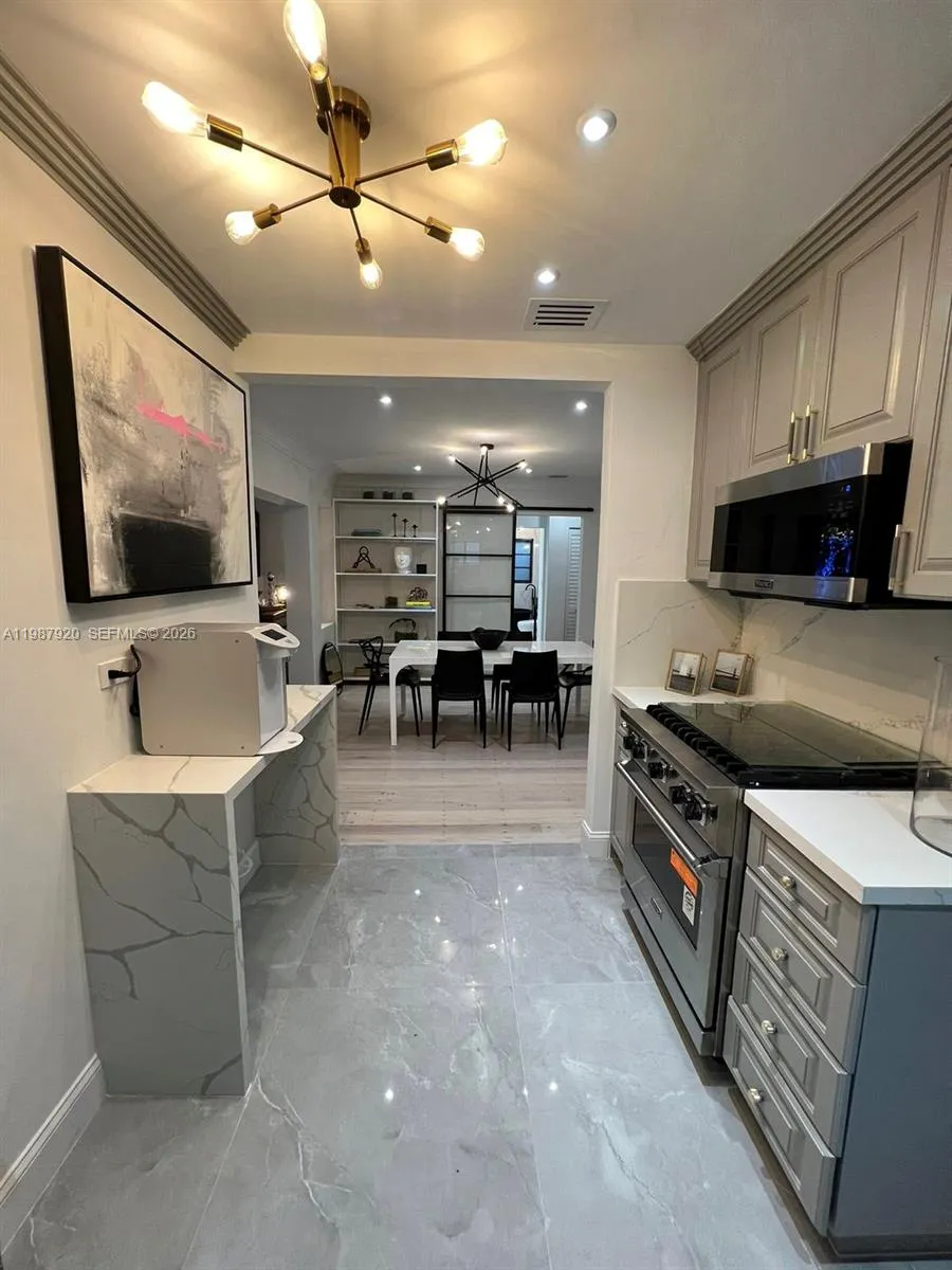 5173 Alton Rd, Miami Beach, Florida 33140, Miami Beach, Florida 33140, 3 Bedrooms Bedrooms, ,2 BathroomsBathrooms,Residential Lease,For Rent,5173 Alton Rd, Miami Beach, Florida 33140,A11987920