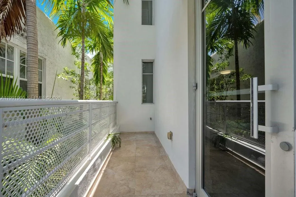 1532 Drexel Ave 202, Miami Beach, Florida 33139, Miami Beach, Florida 33139, 2 Bedrooms Bedrooms, ,2 BathroomsBathrooms,Residential Lease,For Rent,1532 Drexel Ave 202, Miami Beach, Florida 33139,A11991900