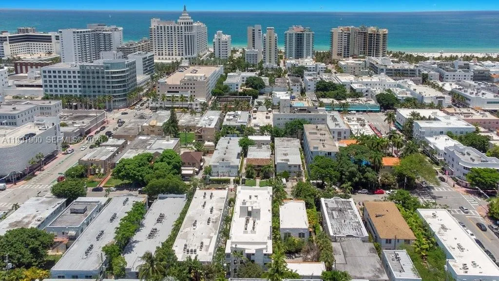 1532 Drexel Ave 202, Miami Beach, Florida 33139, Miami Beach, Florida 33139, 2 Bedrooms Bedrooms, ,2 BathroomsBathrooms,Residential Lease,For Rent,1532 Drexel Ave 202, Miami Beach, Florida 33139,A11991900