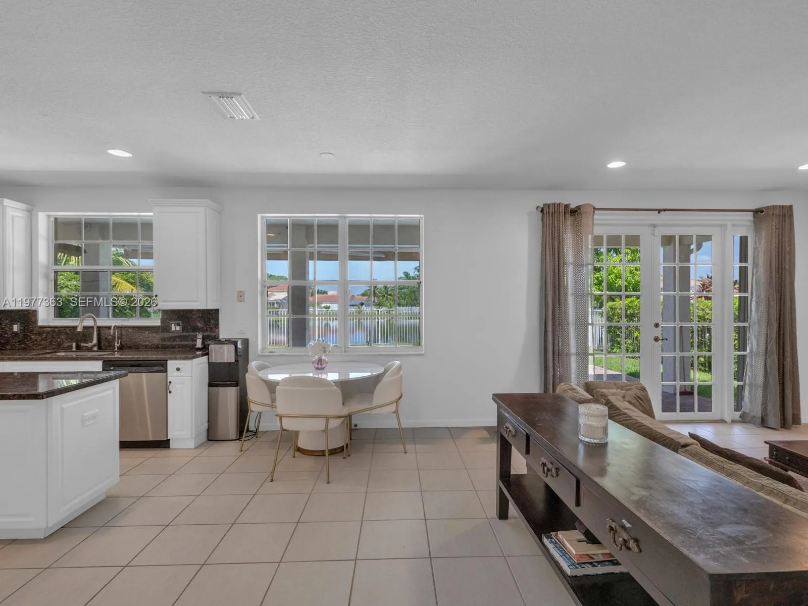 4400 Fox Ridge Dr, Weston, Florida 33331, Weston, Florida 33331, 5 Bedrooms Bedrooms, ,4 BathroomsBathrooms,Residential,For Sale,4400 Fox Ridge Dr, Weston, Florida 33331,A11977363