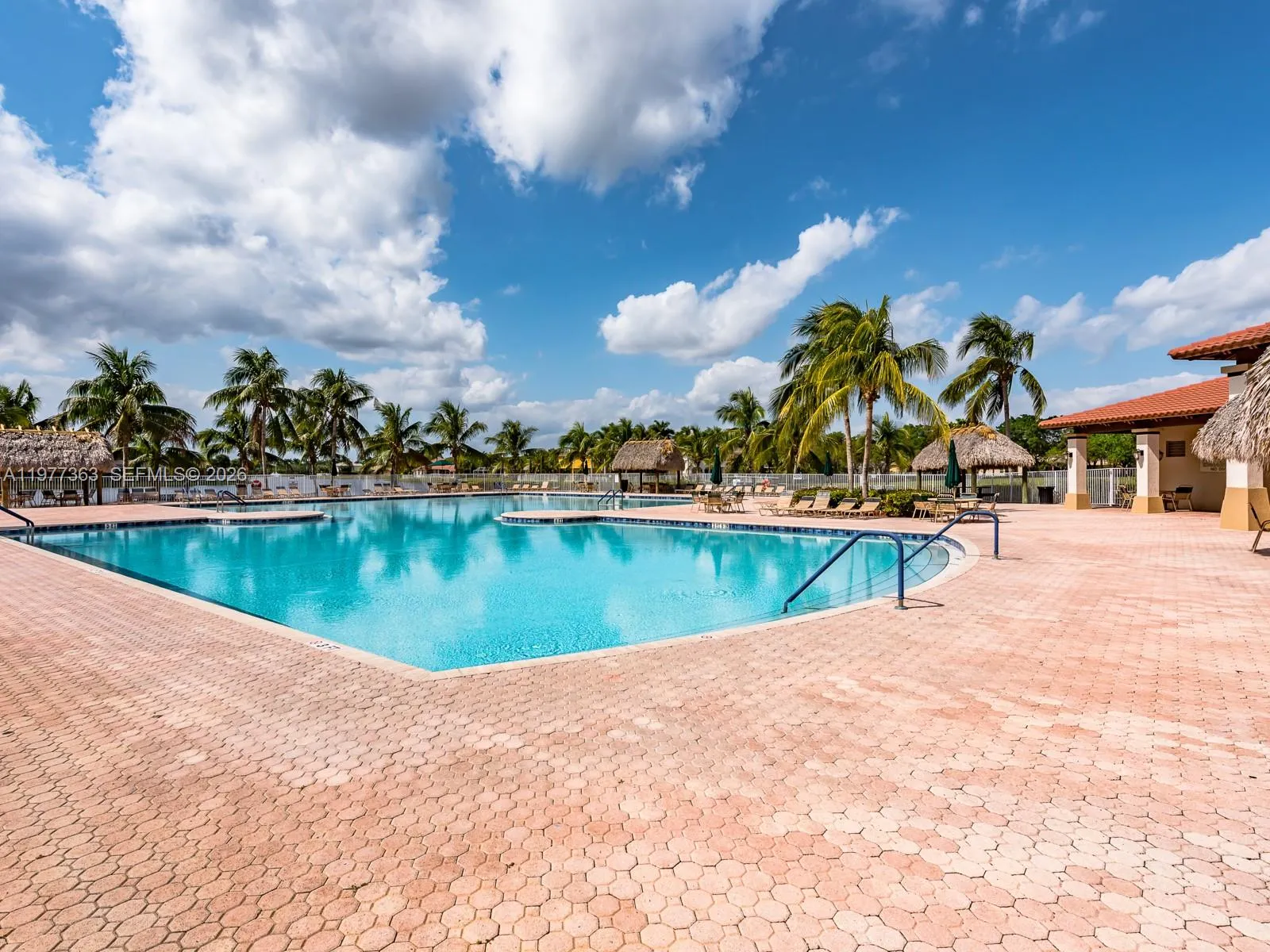 4400 Fox Ridge Dr, Weston, Florida 33331, Weston, Florida 33331, 5 Bedrooms Bedrooms, ,4 BathroomsBathrooms,Residential,For Sale,4400 Fox Ridge Dr, Weston, Florida 33331,A11977363