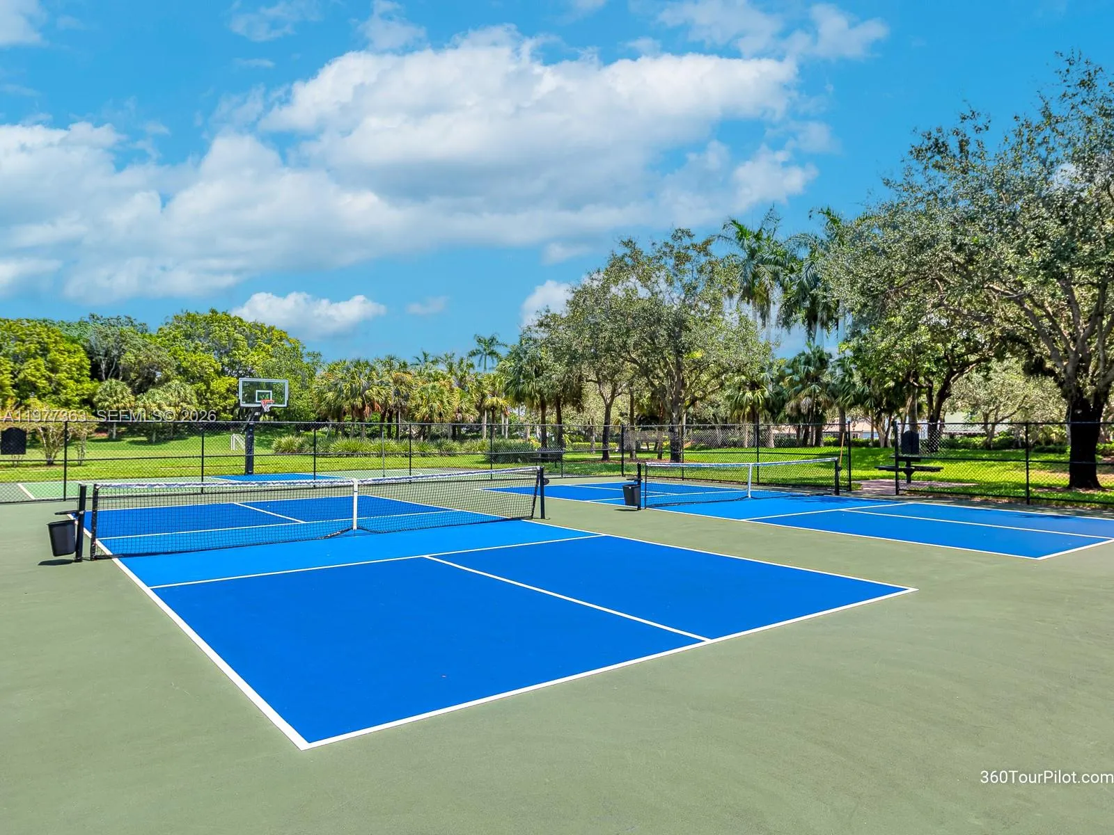 4400 Fox Ridge Dr, Weston, Florida 33331, Weston, Florida 33331, 5 Bedrooms Bedrooms, ,4 BathroomsBathrooms,Residential,For Sale,4400 Fox Ridge Dr, Weston, Florida 33331,A11977363