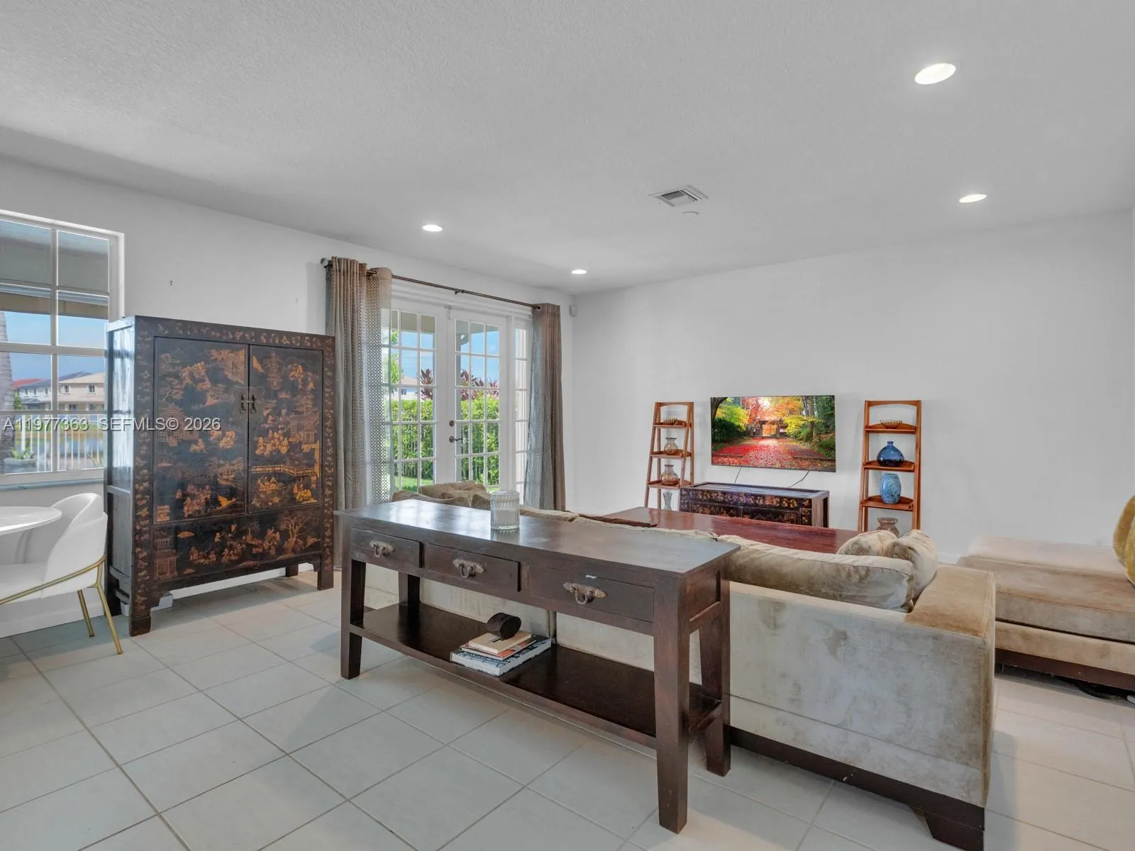 4400 Fox Ridge Dr, Weston, Florida 33331, Weston, Florida 33331, 5 Bedrooms Bedrooms, ,4 BathroomsBathrooms,Residential,For Sale,4400 Fox Ridge Dr, Weston, Florida 33331,A11977363