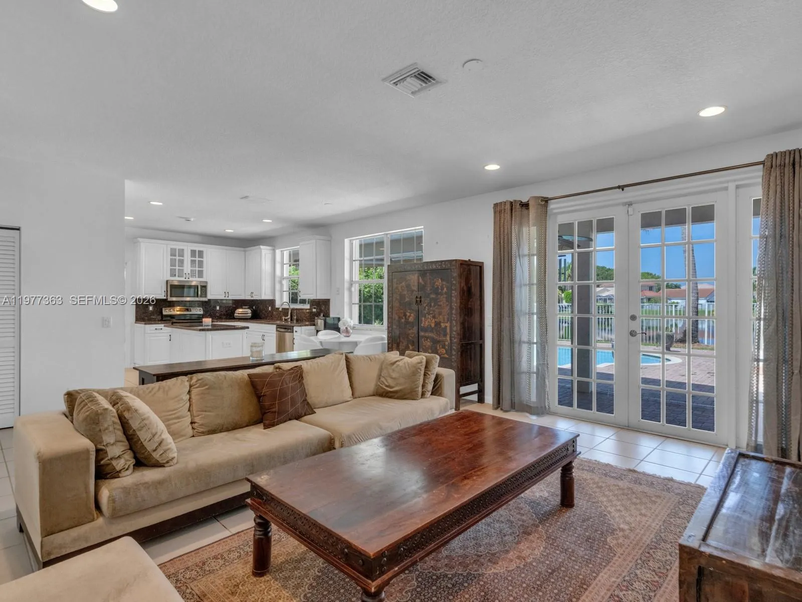 4400 Fox Ridge Dr, Weston, Florida 33331, Weston, Florida 33331, 5 Bedrooms Bedrooms, ,4 BathroomsBathrooms,Residential,For Sale,4400 Fox Ridge Dr, Weston, Florida 33331,A11977363