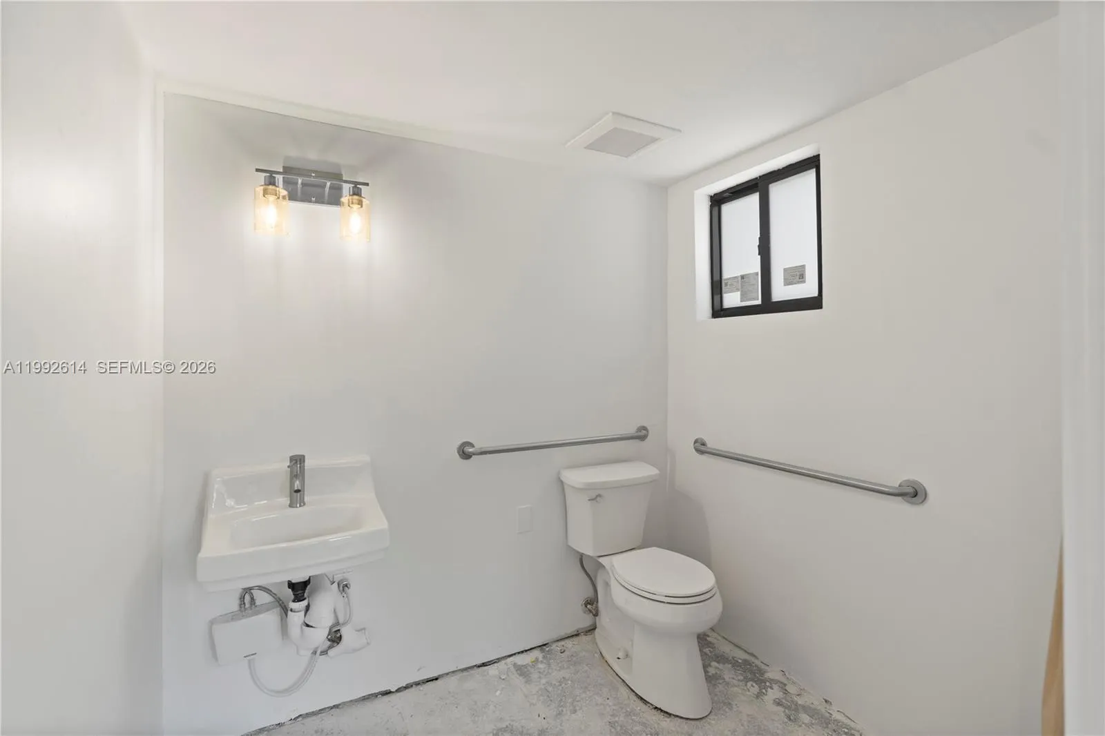 216 Nw 11th St, Miami, Florida 33136, Miami, Florida 33136, ,Commercial Lease,For Rent,216 Nw 11th St, Miami, Florida 33136,A11992614
