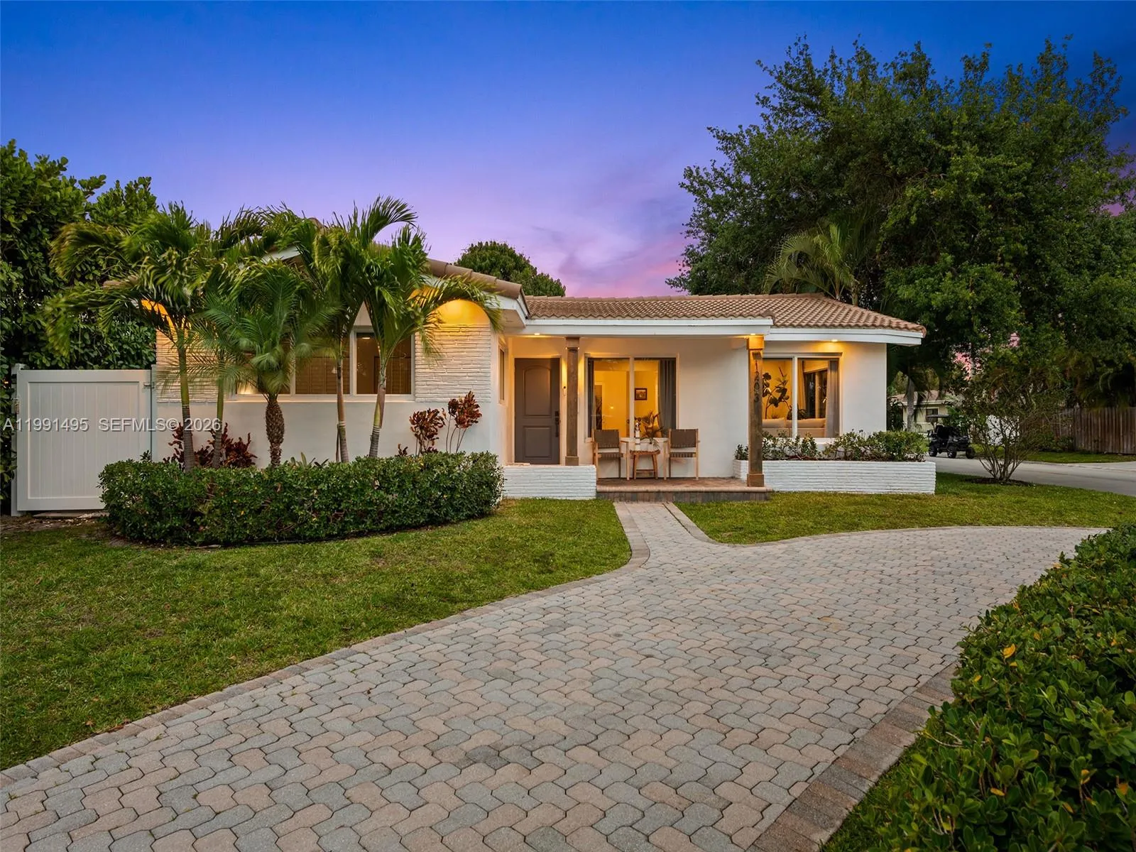 1203 Lincoln St, Hollywood, Florida 33019, Hollywood, Florida 33019, 3 Bedrooms Bedrooms, ,3 BathroomsBathrooms,Residential,For Sale,1203 Lincoln St, Hollywood, Florida 33019,A11991495