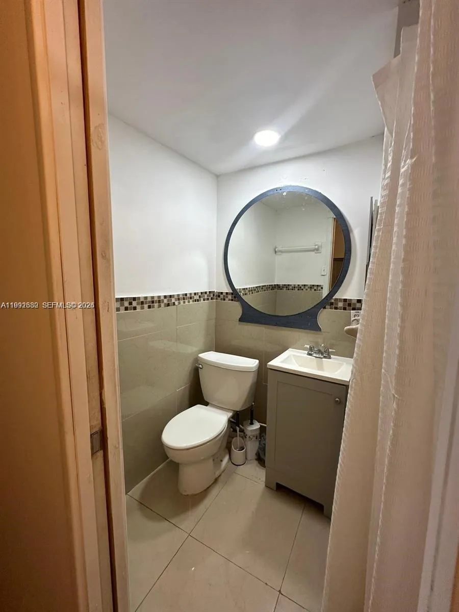 Miami, Florida 33161, 1 Bedroom Bedrooms, ,1 BathroomBathrooms,Residential Lease,For Rent,A11992630