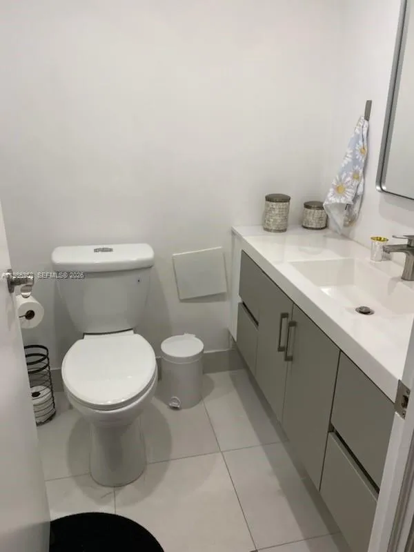 5401 Collins Ave 320, Miami Beach, Florida 33140, Miami Beach, Florida 33140, 2 Bedrooms Bedrooms, ,2 BathroomsBathrooms,Residential Lease,For Rent,5401 Collins Ave 320, Miami Beach, Florida 33140,A11986368