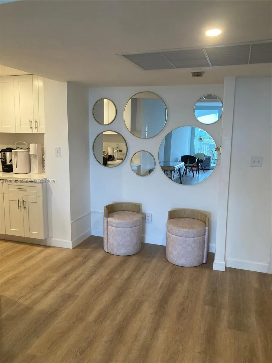 5401 Collins Ave 320, Miami Beach, Florida 33140, Miami Beach, Florida 33140, 2 Bedrooms Bedrooms, ,2 BathroomsBathrooms,Residential Lease,For Rent,5401 Collins Ave 320, Miami Beach, Florida 33140,A11986368
