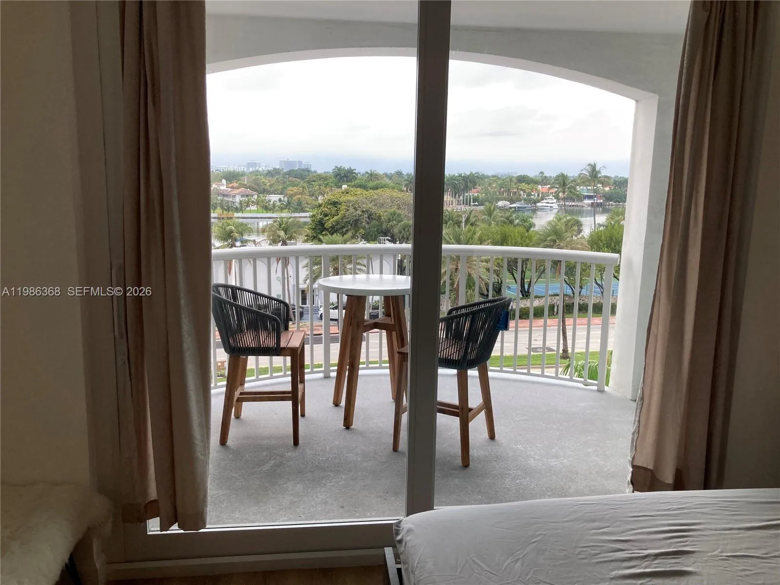 5401 Collins Ave 320, Miami Beach, Florida 33140, Miami Beach, Florida 33140, 2 Bedrooms Bedrooms, ,2 BathroomsBathrooms,Residential Lease,For Rent,5401 Collins Ave 320, Miami Beach, Florida 33140,A11986368