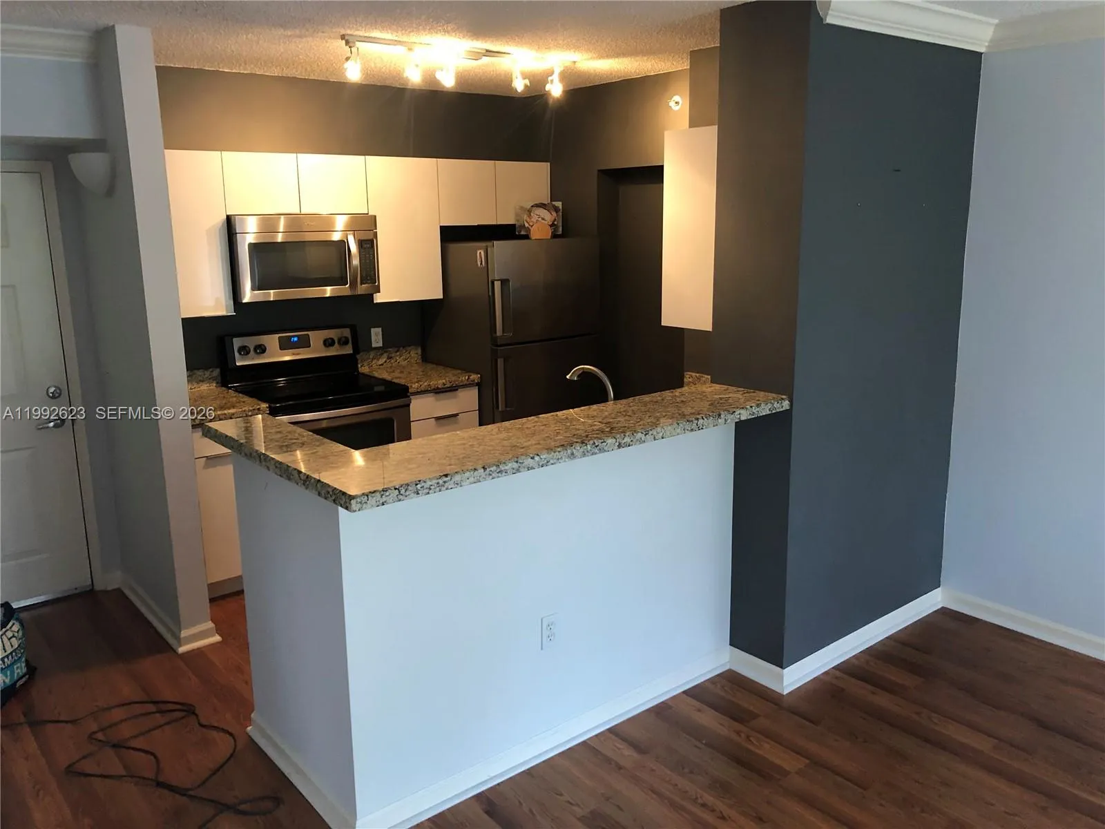 1900 Van Buren St 411b, Hollywood, Florida 33020, Hollywood, Florida 33020, 1 Bedroom Bedrooms, ,1 BathroomBathrooms,Residential,For Sale,1900 Van Buren St 411b, Hollywood, Florida 33020,A11992623