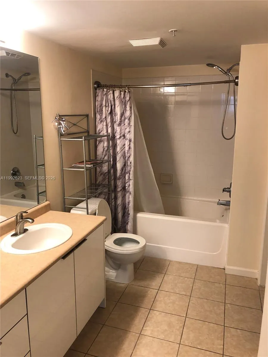 1900 Van Buren St 411b, Hollywood, Florida 33020, Hollywood, Florida 33020, 1 Bedroom Bedrooms, ,1 BathroomBathrooms,Residential,For Sale,1900 Van Buren St 411b, Hollywood, Florida 33020,A11992623