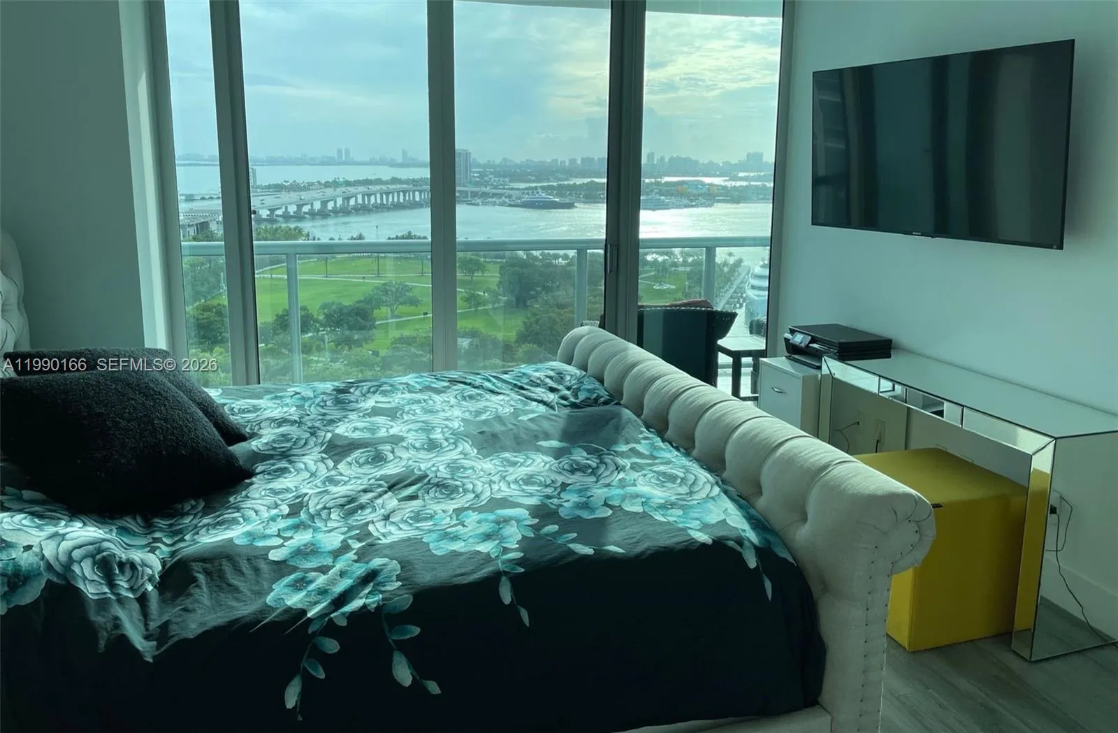 888 Biscayne Blvd 1810, Miami, Florida 33132, Miami, Florida 33132, 1 Bedroom Bedrooms, ,1 BathroomBathrooms,Residential,For Sale,888 Biscayne Blvd 1810, Miami, Florida 33132,A11990166