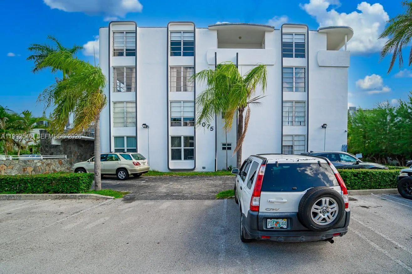 1075 93rd St 203, Bay Harbor Islands, Florida 3315, Bay Harbor Islands, Florida 33154, 2 Bedrooms Bedrooms, ,1 BathroomBathrooms,Residential Lease,For Rent,1075 93rd St 203, Bay Harbor Islands, Florida 3315,A11992546