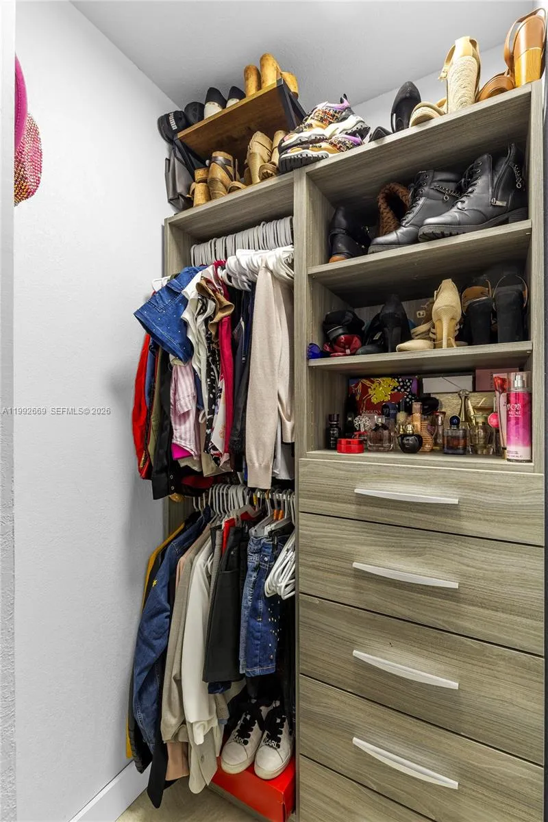 8920 Palm Tree Ln 8920, Pembroke Pines, Florida 33, Pembroke Pines, Florida 33024, 4 Bedrooms Bedrooms, ,2 BathroomsBathrooms,Residential,For Sale,8920 Palm Tree Ln 8920, Pembroke Pines, Florida 33,A11992669
