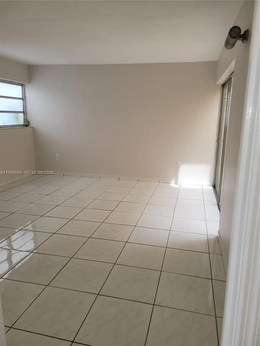 14389 Kendale Lakes Cir 14389, Miami, Florida 3318, Miami, Florida 33183, 4 Bedrooms Bedrooms, ,2 BathroomsBathrooms,Residential Lease,For Rent,14389 Kendale Lakes Cir 14389, Miami, Florida 3318,A11985664