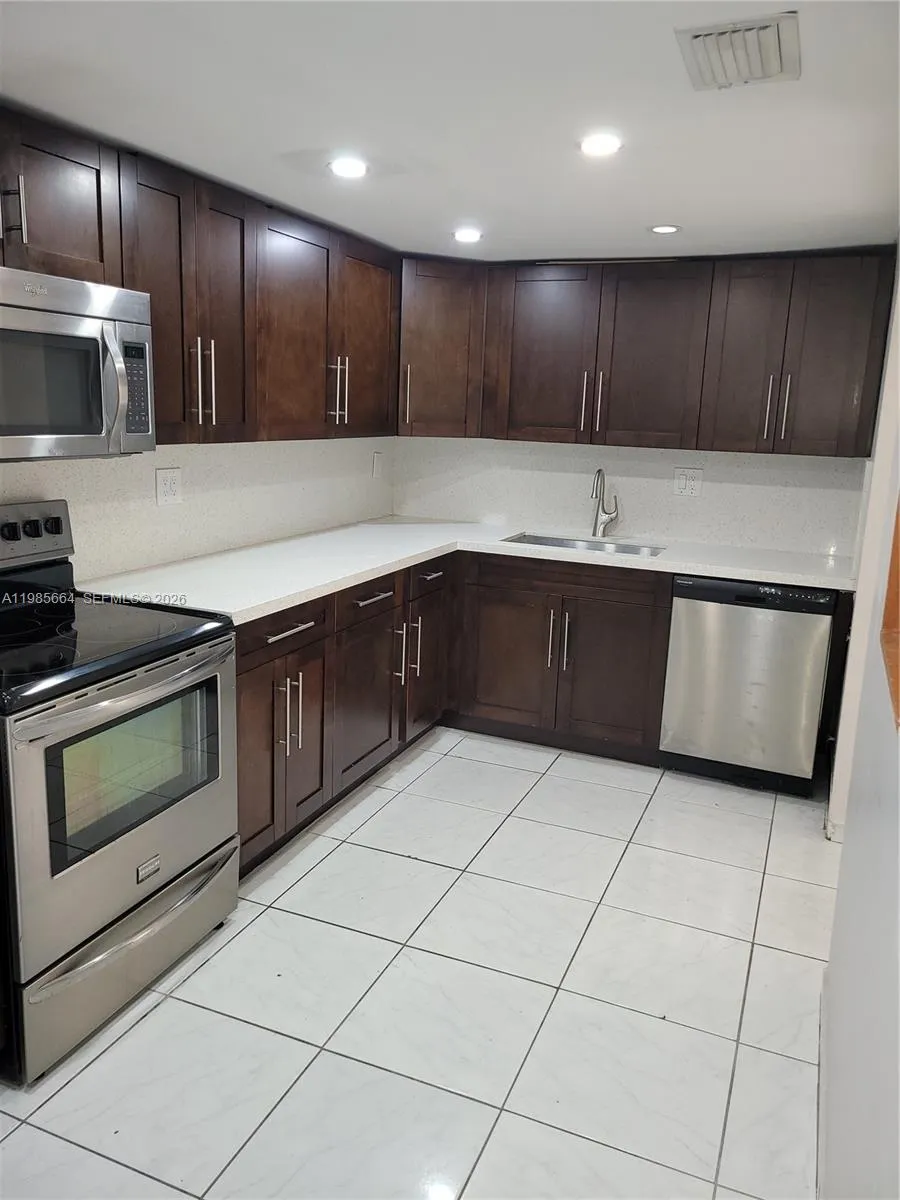 14389 Kendale Lakes Cir 14389, Miami, Florida 3318, Miami, Florida 33183, 4 Bedrooms Bedrooms, ,2 BathroomsBathrooms,Residential Lease,For Rent,14389 Kendale Lakes Cir 14389, Miami, Florida 3318,A11985664