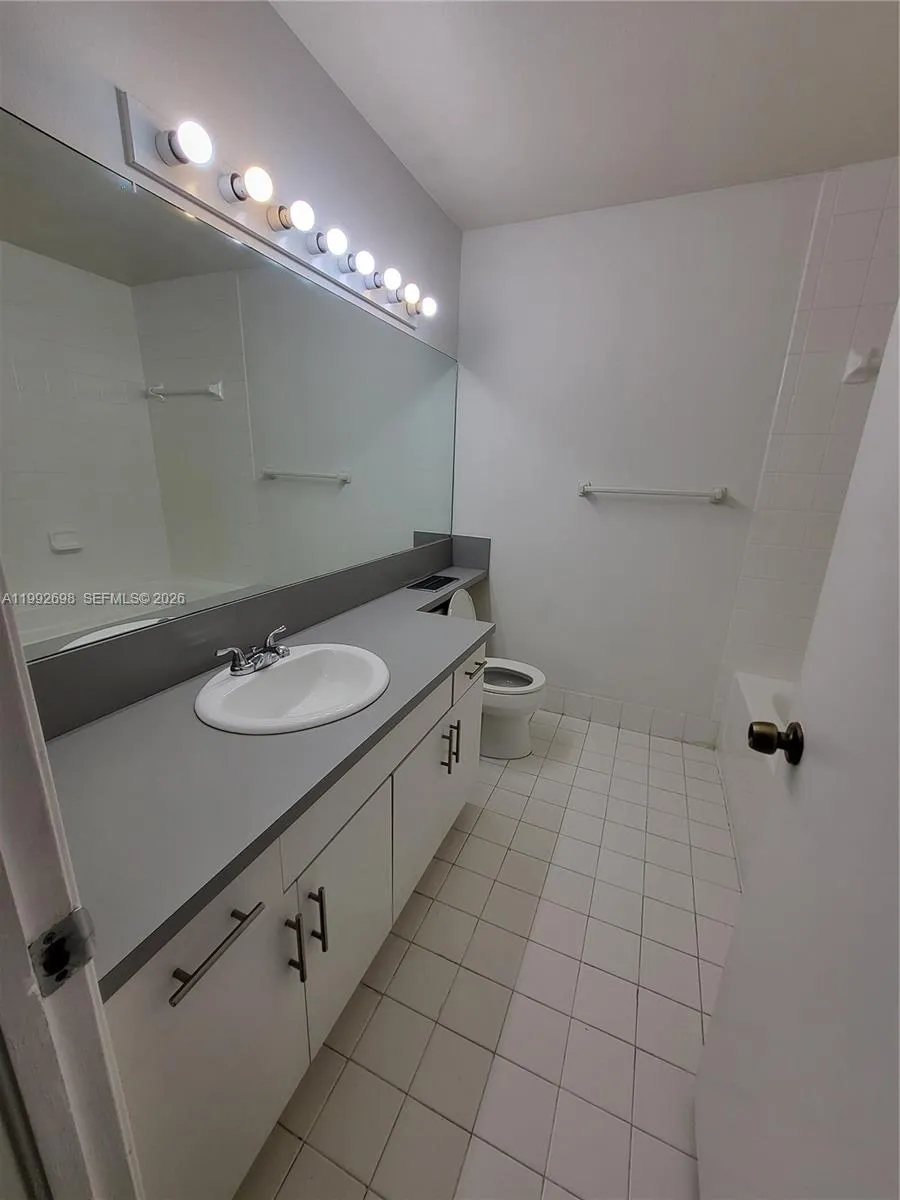 4500 Nw 107th Ave 201-9, Doral, Florida 33178, Doral, Florida 33178, 1 Bedroom Bedrooms, ,1 BathroomBathrooms,Residential Lease,For Rent,4500 Nw 107th Ave 201-9, Doral, Florida 33178,A11992698