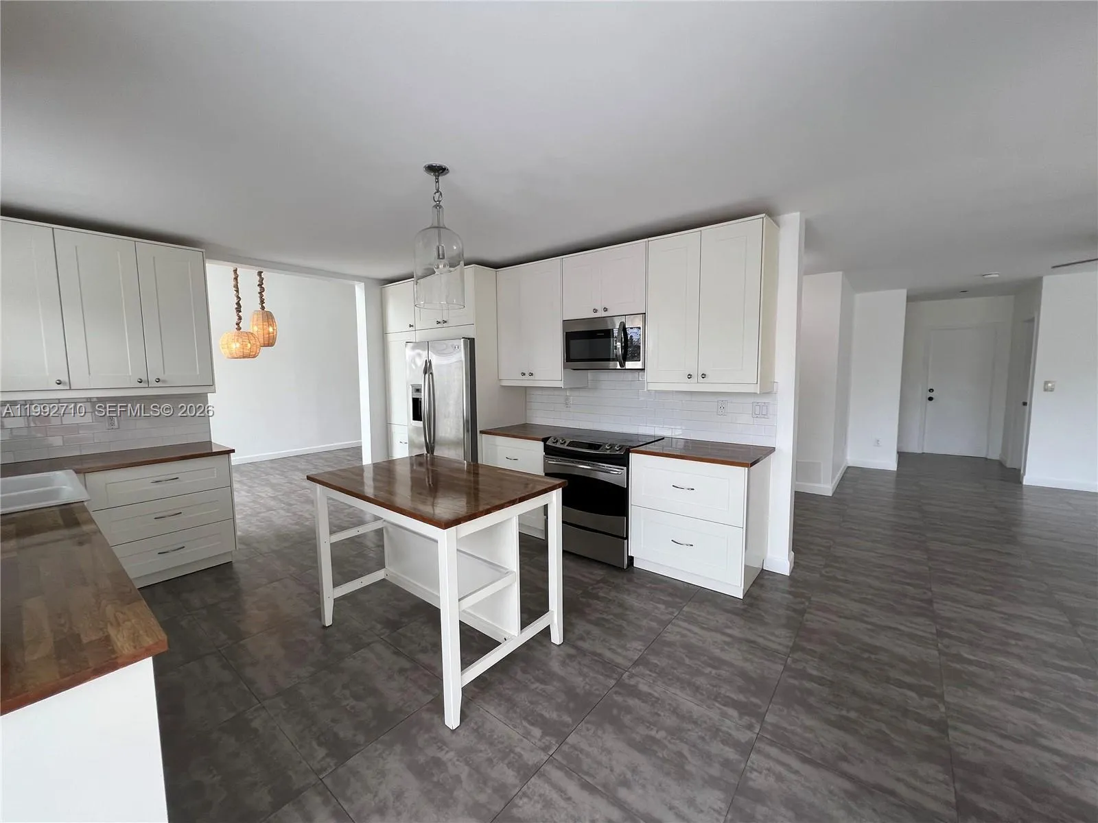 15511 Sw 59th St, Miami, Florida 33193, Miami, Florida 33193, 4 Bedrooms Bedrooms, ,3 BathroomsBathrooms,Residential,For Sale,15511 Sw 59th St, Miami, Florida 33193,A11992710