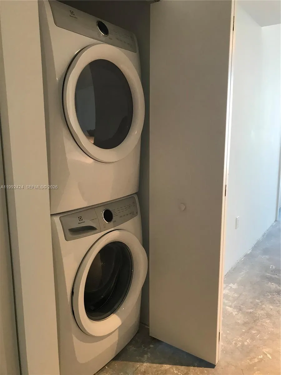 16385 Biscayne Blvd 2206, North Miami Beach, Flori, North Miami Beach, Florida 33160, 2 Bedrooms Bedrooms, ,2 BathroomsBathrooms,Residential,For Sale,16385 Biscayne Blvd 2206, North Miami Beach, Flori,A11992424