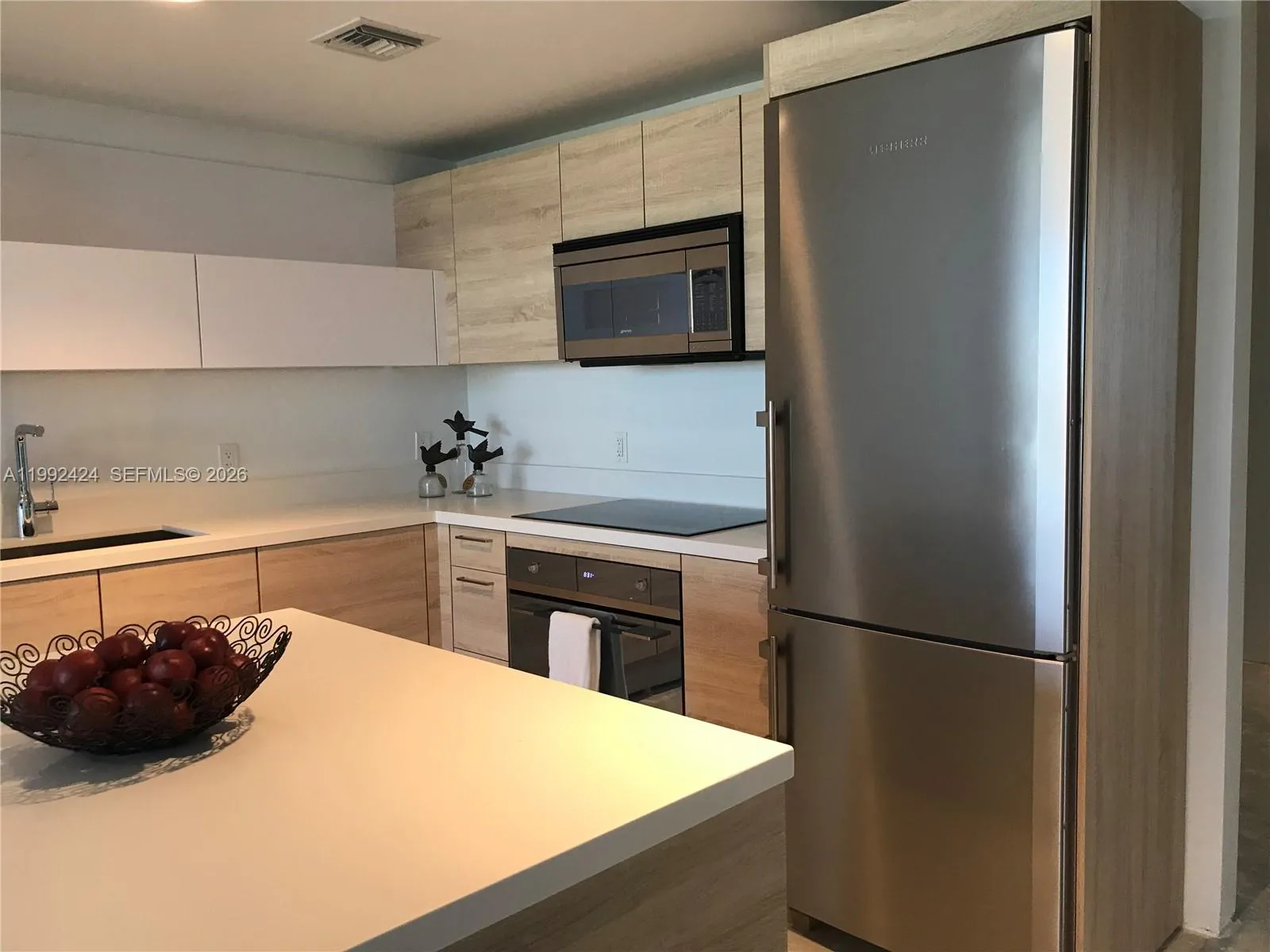 16385 Biscayne Blvd 2206, North Miami Beach, Flori, North Miami Beach, Florida 33160, 2 Bedrooms Bedrooms, ,2 BathroomsBathrooms,Residential,For Sale,16385 Biscayne Blvd 2206, North Miami Beach, Flori,A11992424